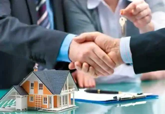 shutterstock-375747526-property-consultants-6-kem4e